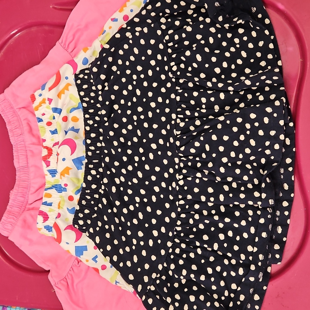 3 girls skorts size small (6)